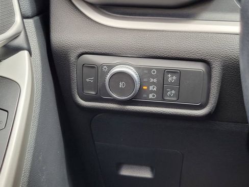 Used 2021 Ford Explorer XLT w/ Equipment Group 202A AWD/4WD image 13