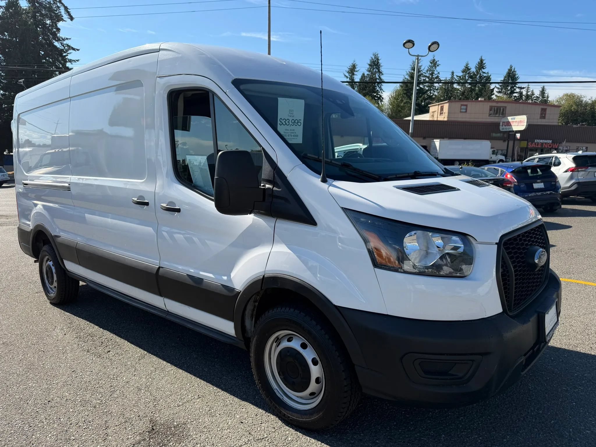 Used 2023 Ford Transit 250 Medium Roof RWD image 4