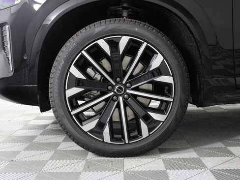 New 2026 Volvo XC90 T8 Plus AWD/4WD image 13