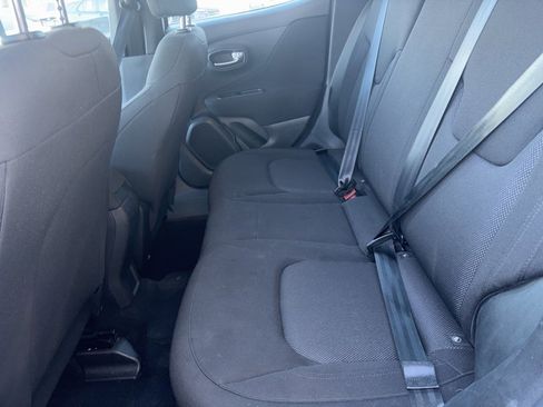 Used 2021 Jeep Renegade Sport image 17