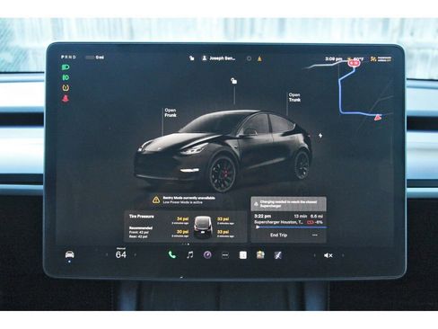 Used 2023 Tesla Model Y Performance image 21