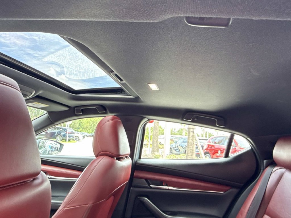 Used 2021 MAZDA MAZDA3 s FWD image 16