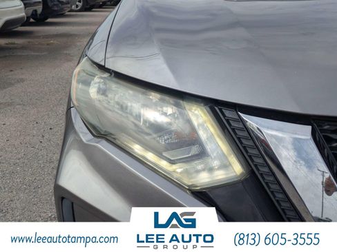Used 2018 Nissan Rogue S FWD image 9
