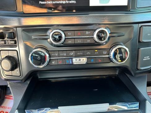 Certified 2025 Ford F250 Lariat w/ Black Appearance Package AWD/4WD image 18