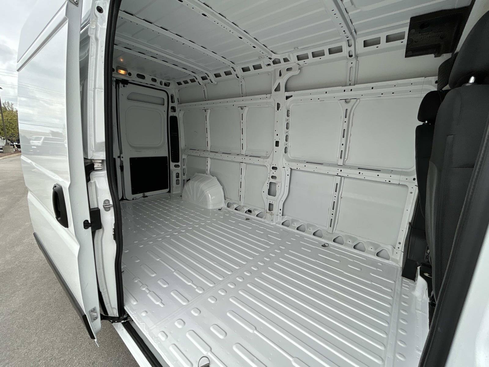 Used 2024 RAM ProMaster 3500 w/ Upfitter's Prep Package FWD image 22