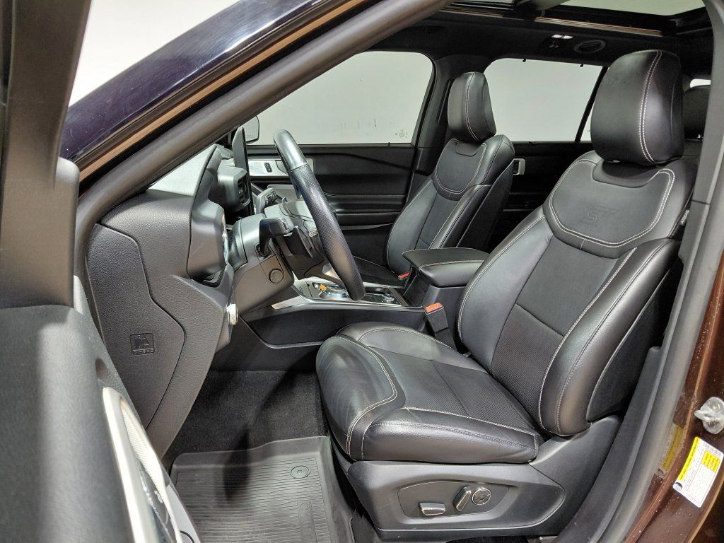 Used 2020 Ford Explorer ST w/ ST Street Pack AWD/4WD image 9