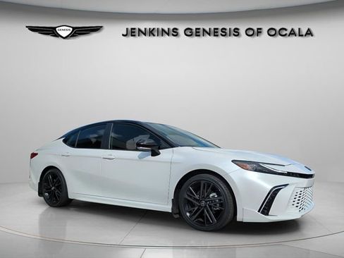 Used 2025 Toyota Camry XSE image 2