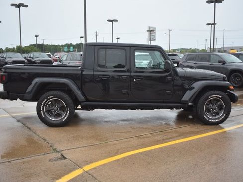 Used 2021 Jeep Gladiator Sport AWD/4WD image 4