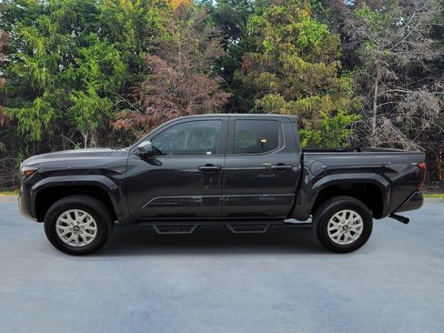 Used 2025 Toyota Tacoma SR5 RWD image 21