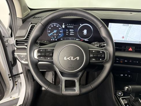 Used 2025 Kia Sportage SX image 22