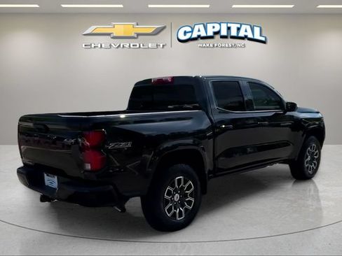 Used 2026 Chevrolet Colorado Z71 w/ Technology Package AWD/4WD image 5