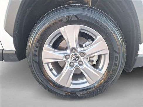 Certified 2025 Toyota RAV4 XLE image 21