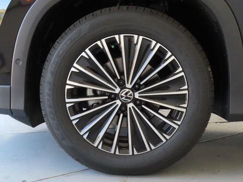 New 2026 Volkswagen Tiguan S image 28