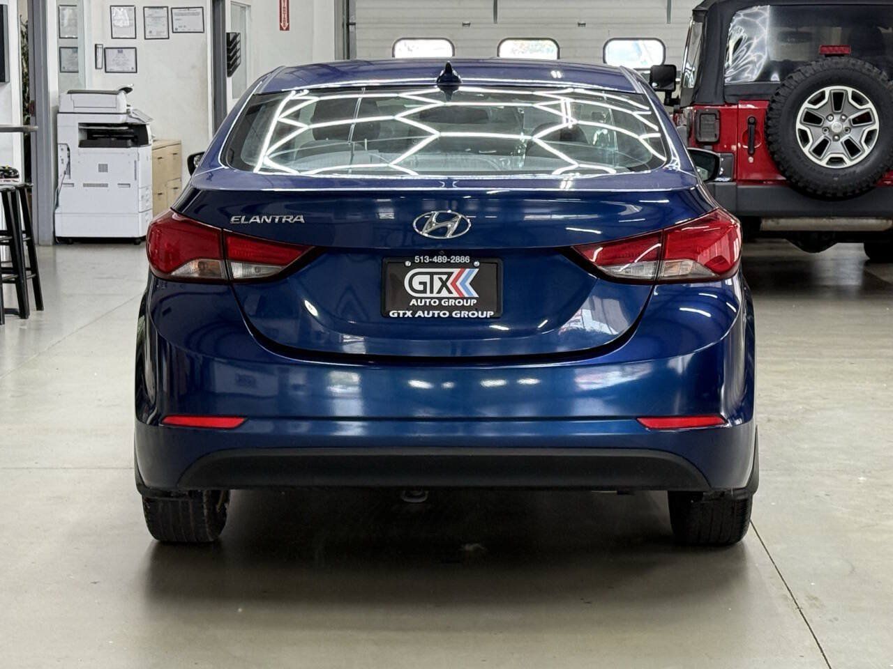 Used 2016 Hyundai Elantra SE w/ Option Group 02 FWD image 3