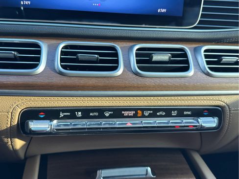 Used 2024 Mercedes-Benz GLE 350 4MATIC image 64