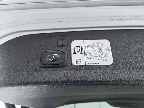 Used 2018 Ford Escape Titanium image 14