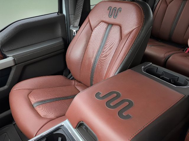 Used 2019 Ford F150 King Ranch w/ Equipment Group 601A Luxury AWD/4WD image 17