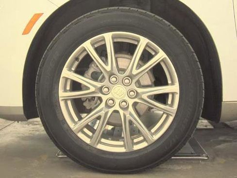 Used 2022 Buick Enclave Premium image 6