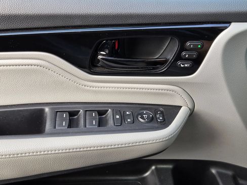 Certified 2022 Honda Odyssey Touring image 11