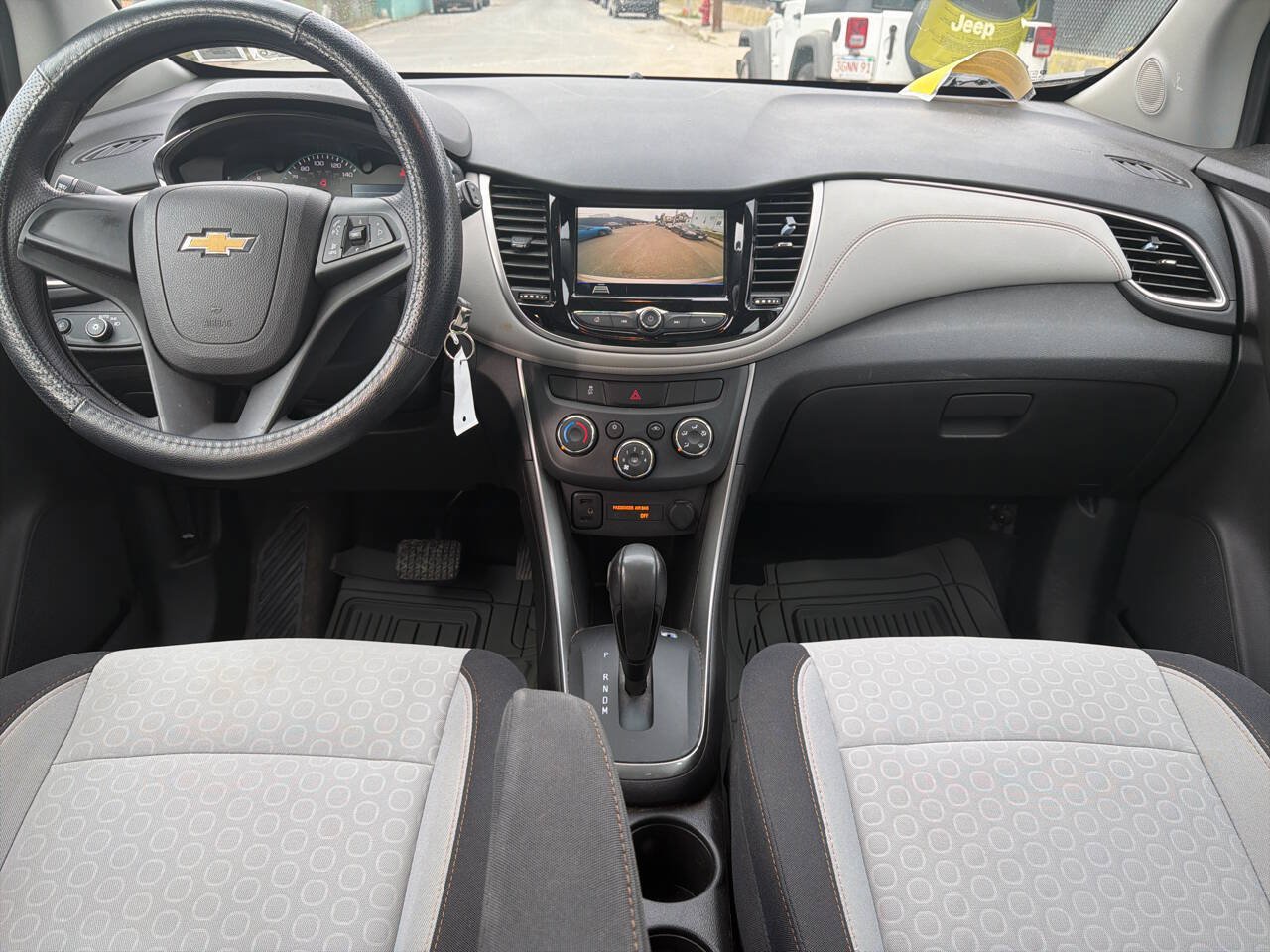 Used 2018 Chevrolet Trax LS AWD/4WD image 33