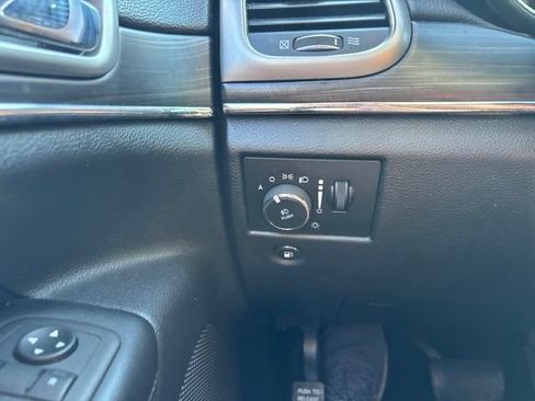 Used 2020 Jeep Grand Cherokee Limited AWD/4WD image 23