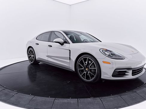 Used 2018 Porsche Panamera 4S AWD/4WD image 15