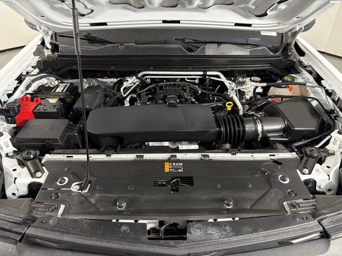 Used 2024 Chevrolet Colorado W/T w/ WT Convenience Package RWD image 47