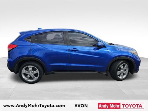 Used 2018 Honda HR-V LX image 8