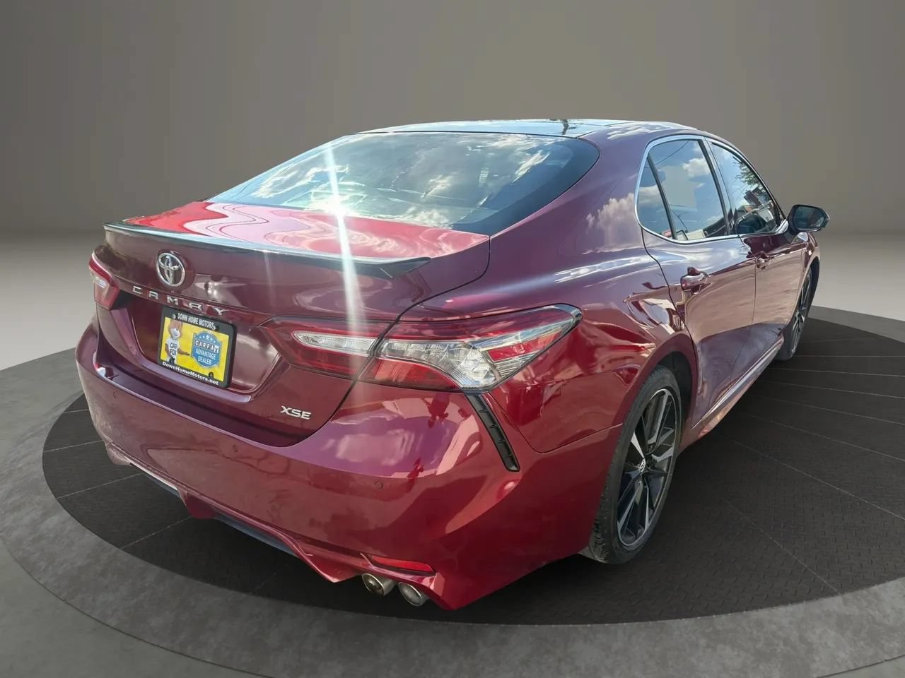 Used 2018 Toyota Camry XSE FWD image 5
