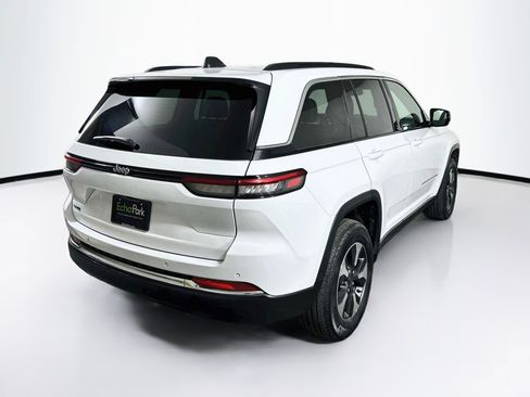 Used 2024 Jeep Grand Cherokee Limited 4xe AWD/4WD image 9