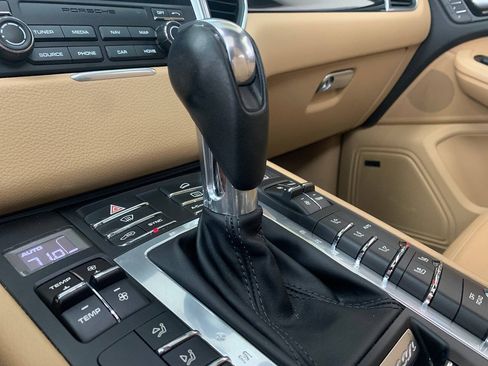 Used 2017 Porsche Macan S AWD/4WD image 15