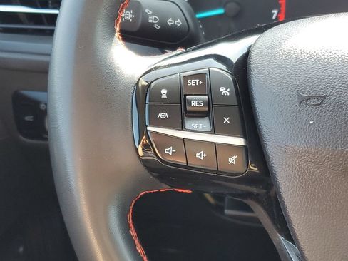 Used 2022 Ford Escape SEL w/ SEL Stealth AWD Package image 16