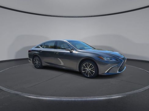 Used 2025 Lexus ES 350 w/ Premium Package image 2