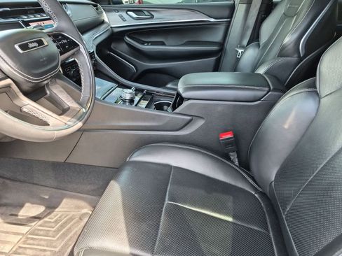 Used 2023 Jeep Grand Cherokee L Overland w/ Luxury Tech Group IV AWD/4WD image 10