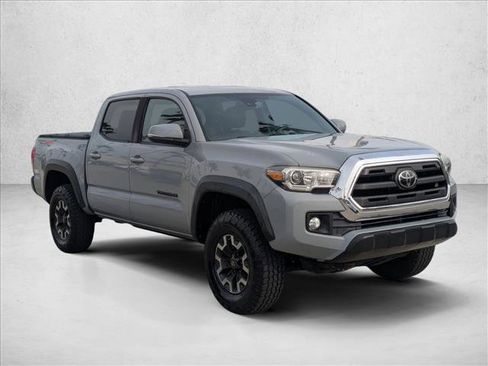 Used 2019 Toyota Tacoma TRD Off-Road image 3