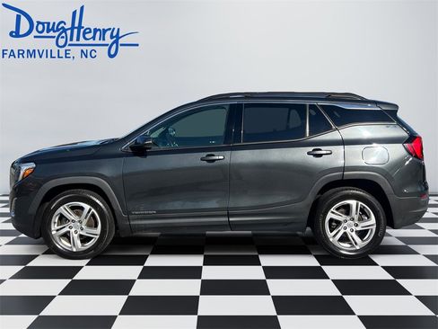 Used 2018 GMC Terrain SLE w/ Driver Convenience Package image 2
