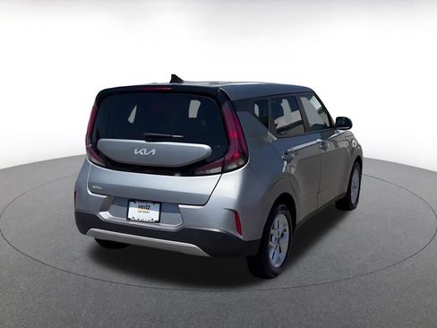 Used 2025 Kia Soul LX w/ LX Technology Package FWD image 14