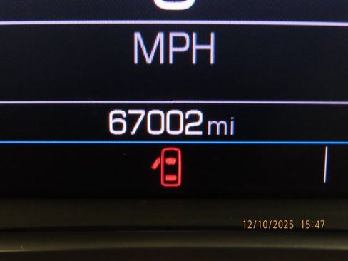 Used 2022 GMC Terrain SLE w/ Driver Convenience Package image 23