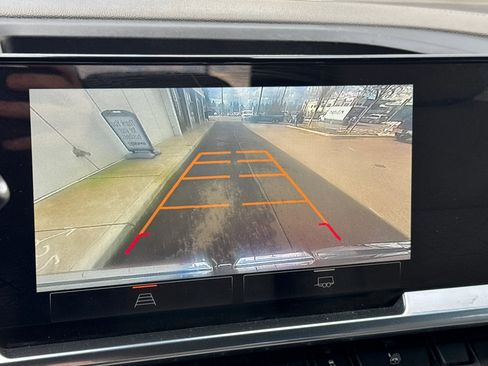 Used 2023 GMC Sierra 1500 SLE image 19