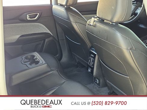 Used 2022 Jeep Compass Latitude FWD image 21