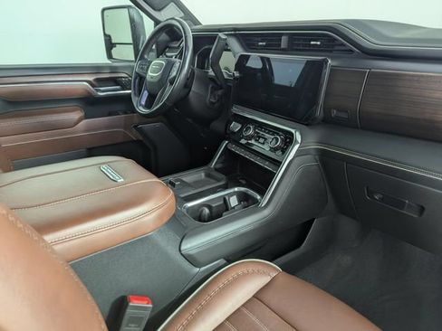 Used 2024 GMC Sierra 2500 Denali Ultimate AWD/4WD image 22