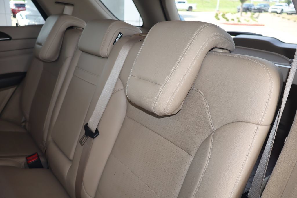 Used 2015 Mercedes-Benz ML 250 BlueTEC 4MATIC image 36