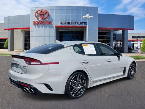 Used 2022 Kia Stinger GT2 AWD/4WD image 6
