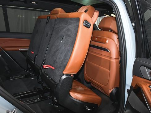 Used 2026 BMW X7 M60i AWD/4WD image 66