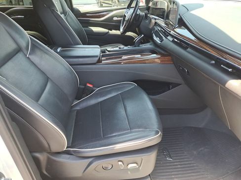 Used 2021 Cadillac Escalade ESV Premium Luxury AWD/4WD image 14