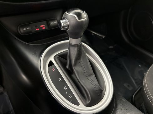 Used 2019 Kia Soul w/ Convenience Package image 24