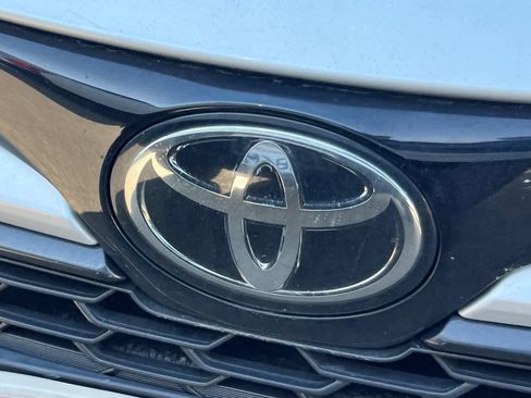 Used 2021 Toyota Corolla SE FWD image 13