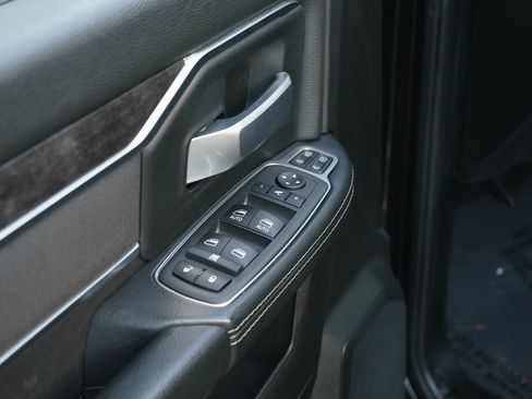 Used 2024 RAM 2500 Big Horn w/ Safety Group AWD/4WD image 21