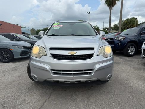 Used 2014 Chevrolet Captiva Sport LTZ FWD image 2