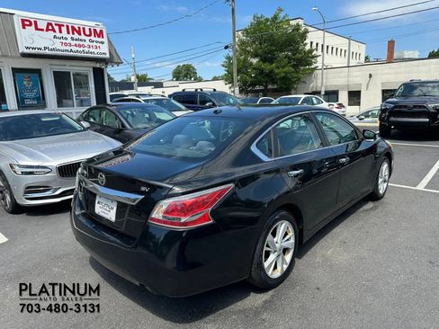 Used 2015 Nissan Altima 2.5 SV w/ Convenience Package FWD image 5